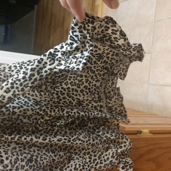 M L Kids Leopard Top - Picture 9 of 10